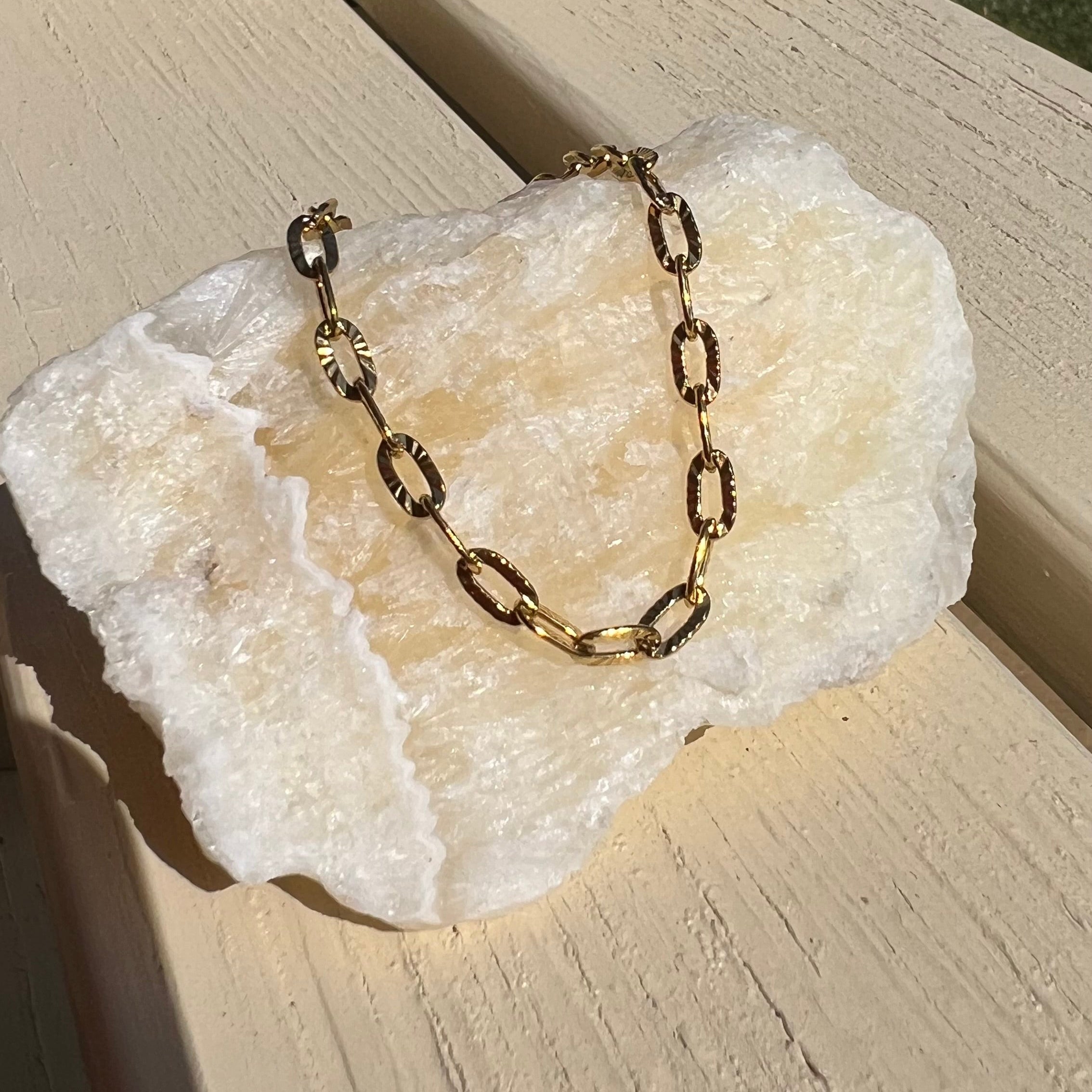 18k Gold PVD Plated Oval Textured Chain Necklace