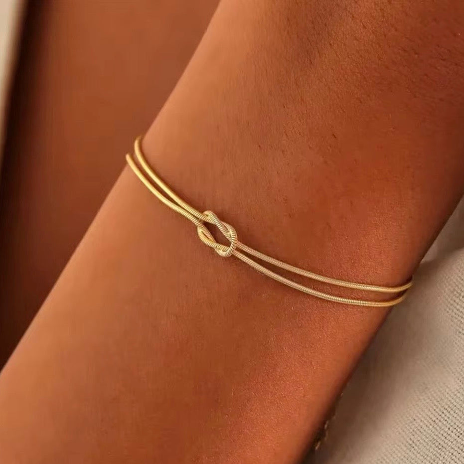 Love Knot Bracelet Gold Plated