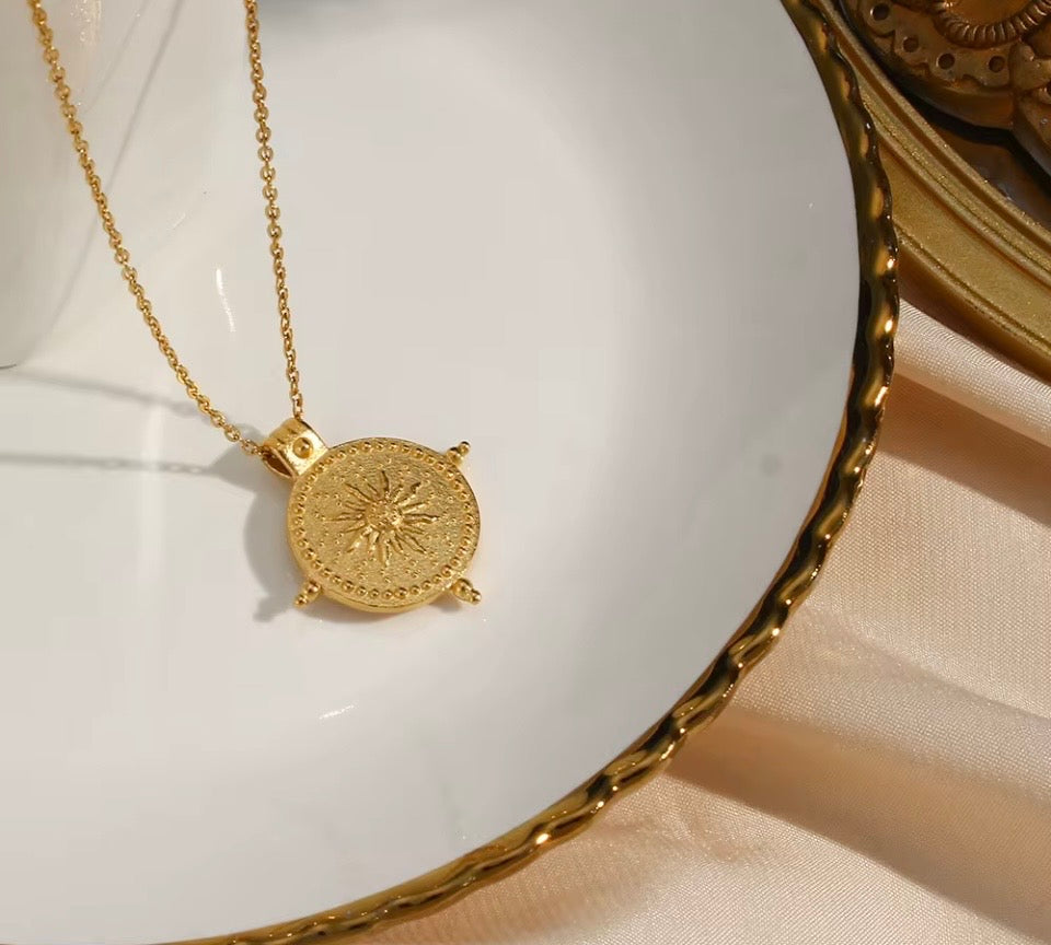 18k Gold Sun Compass Pendant Necklace