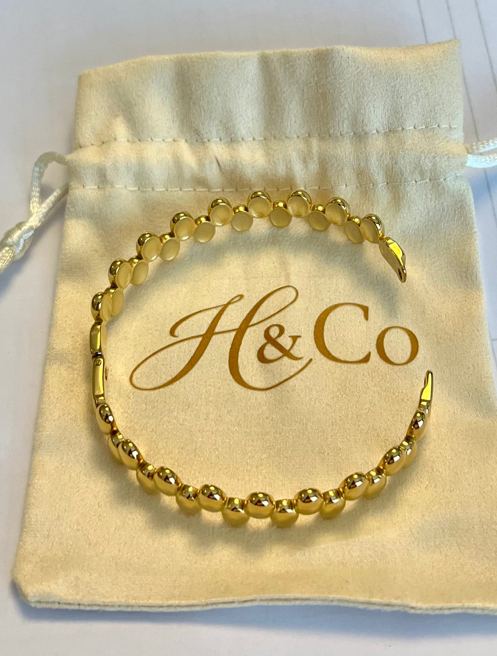 18k GOLD PLATED PEBBLE BANGLE