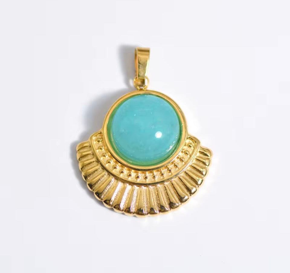 Charms & Pendants
